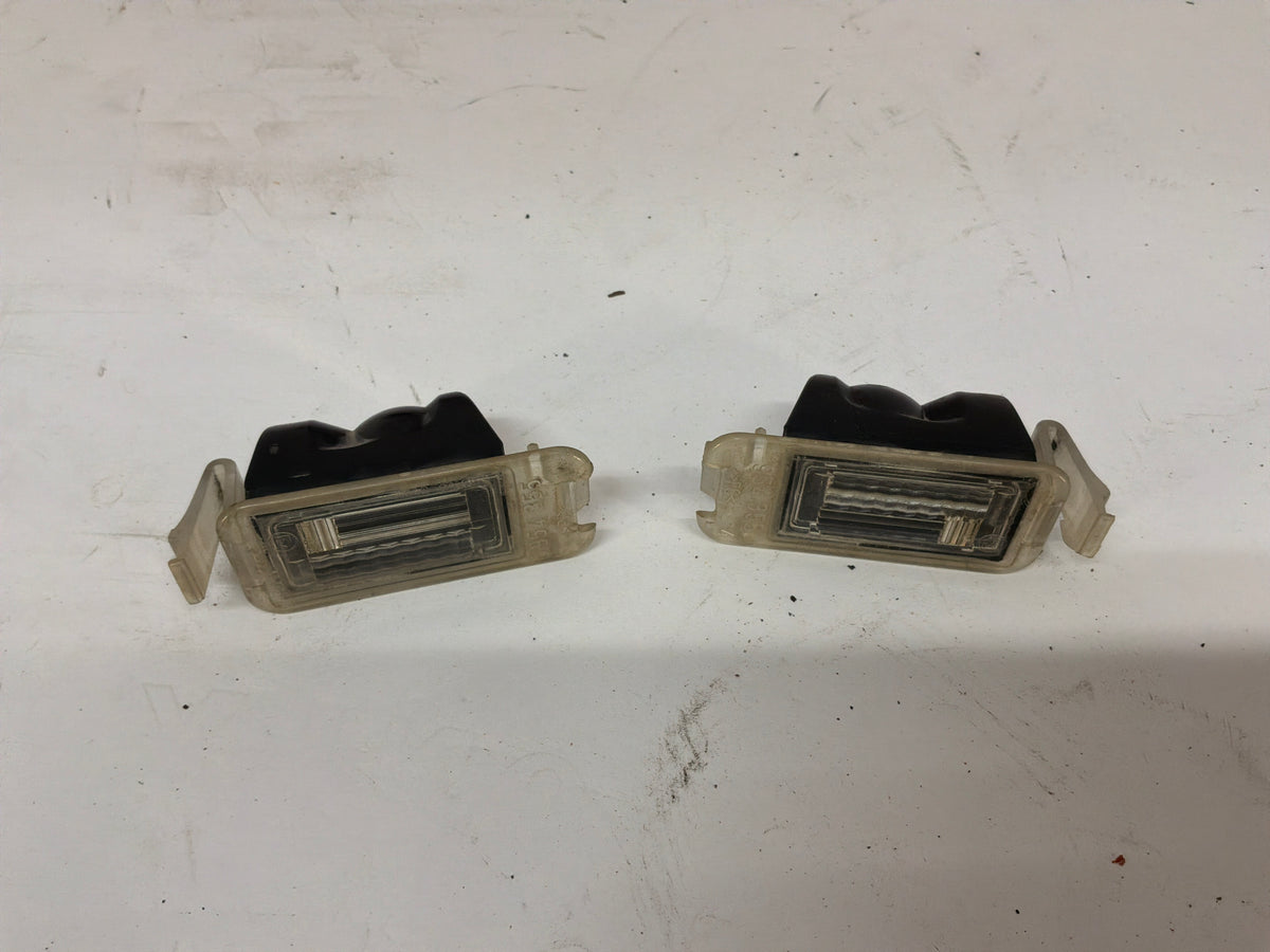 2006 Pontiac GTO License Plate Tag Lights RH & LH OEM