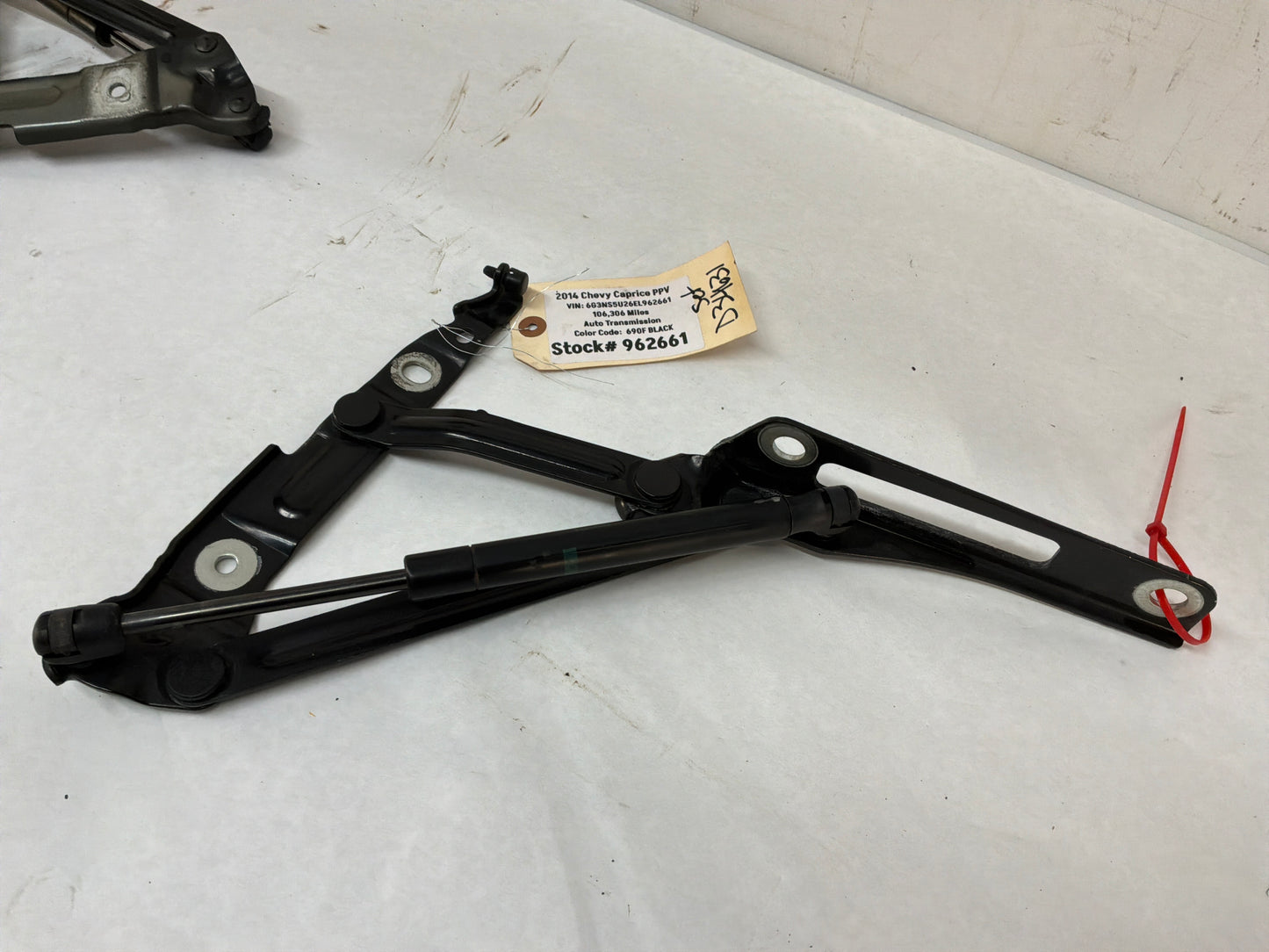 Trunk hinges - Day's Parts Yard