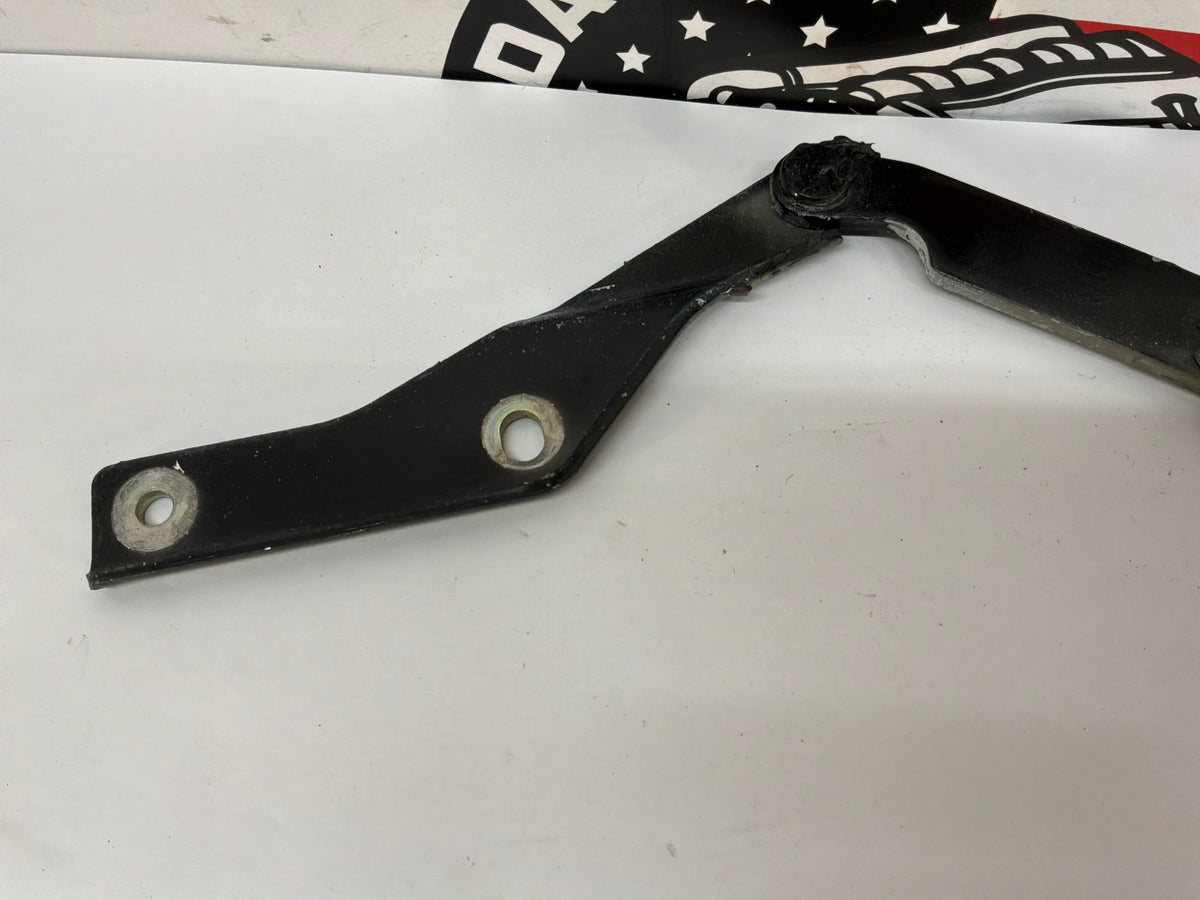 2006 Pontiac GTO RH & LH Hood Hinges Set OEM