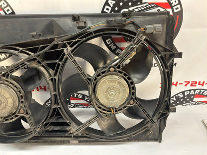 2006 Pontiac GTO Dual Electric Radiator Cooling Fans Shroud Assembly OEM