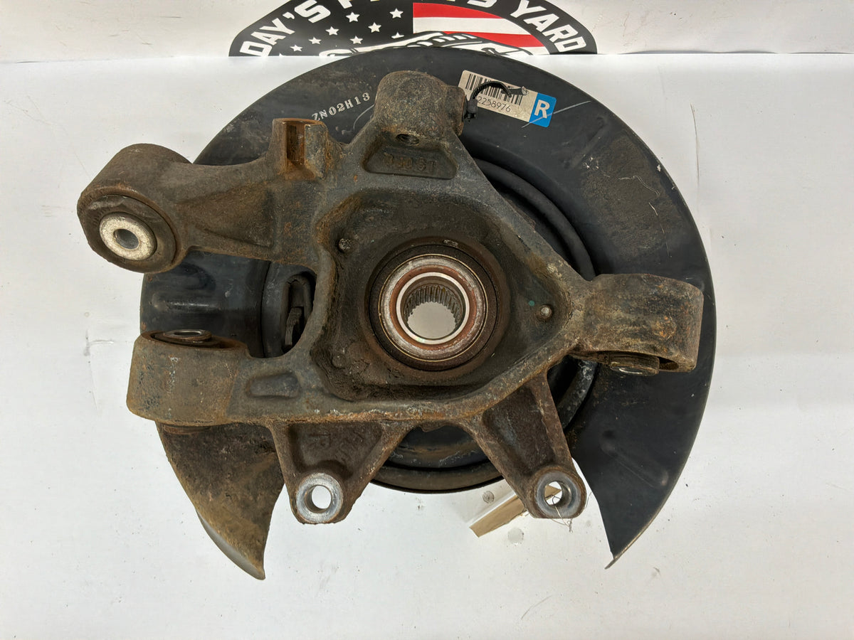 2014 Chevy SS Sedan RH Passenger Rear Suspension Spindle Hub Knuckle Wheel Bearing OEM