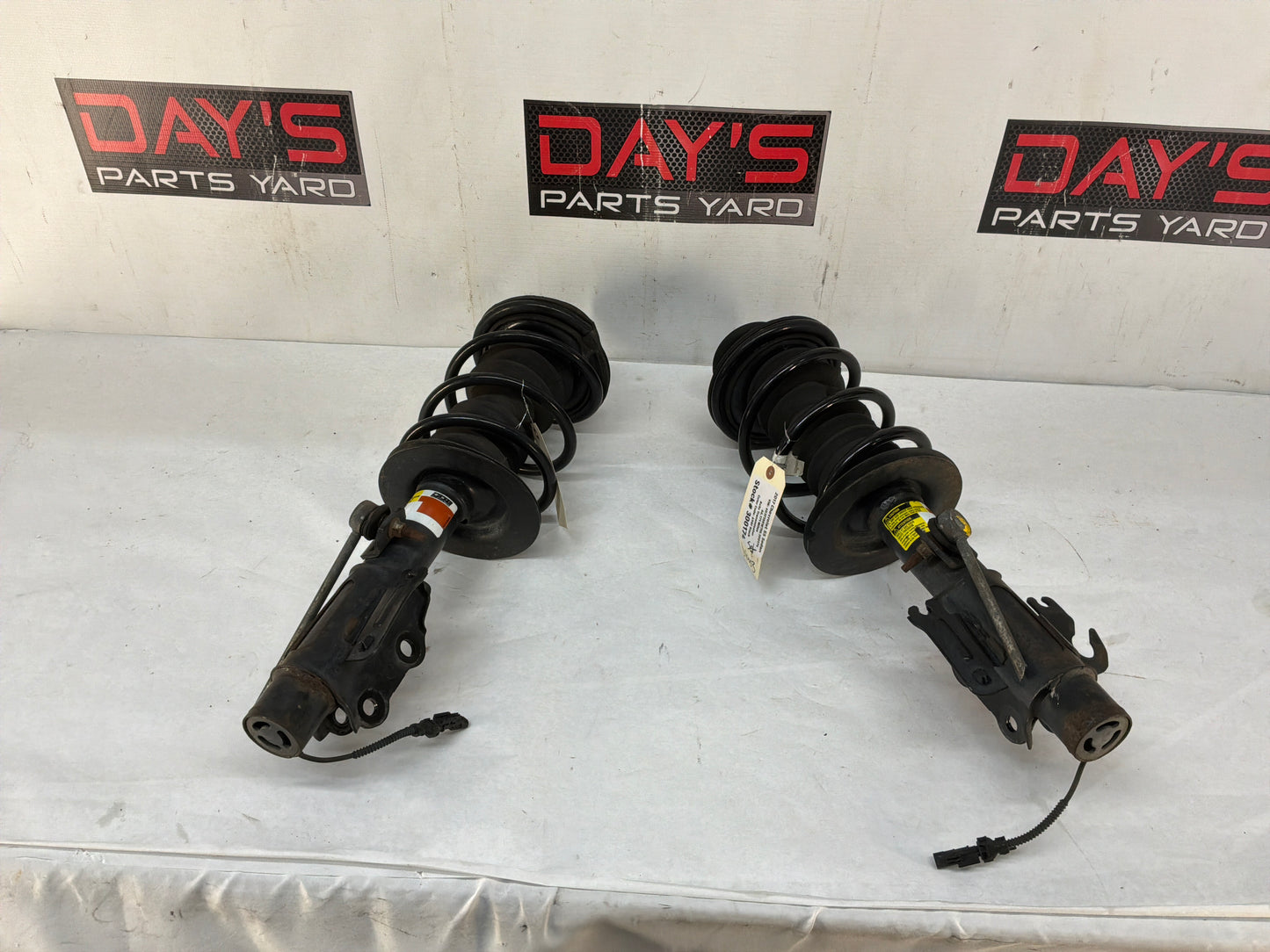 2017 Chevy SS Sedan RH & LH Front Suspension Magnetic Ride Strut Shock Assembly OEM