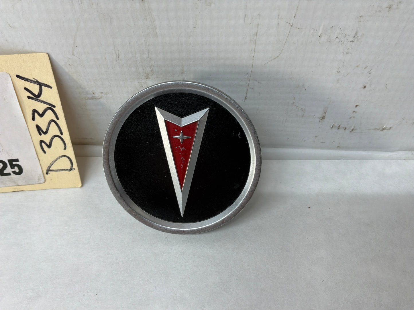 2006 Pontiac GTO Wheel Center Cap OEM - Day's Parts Yard