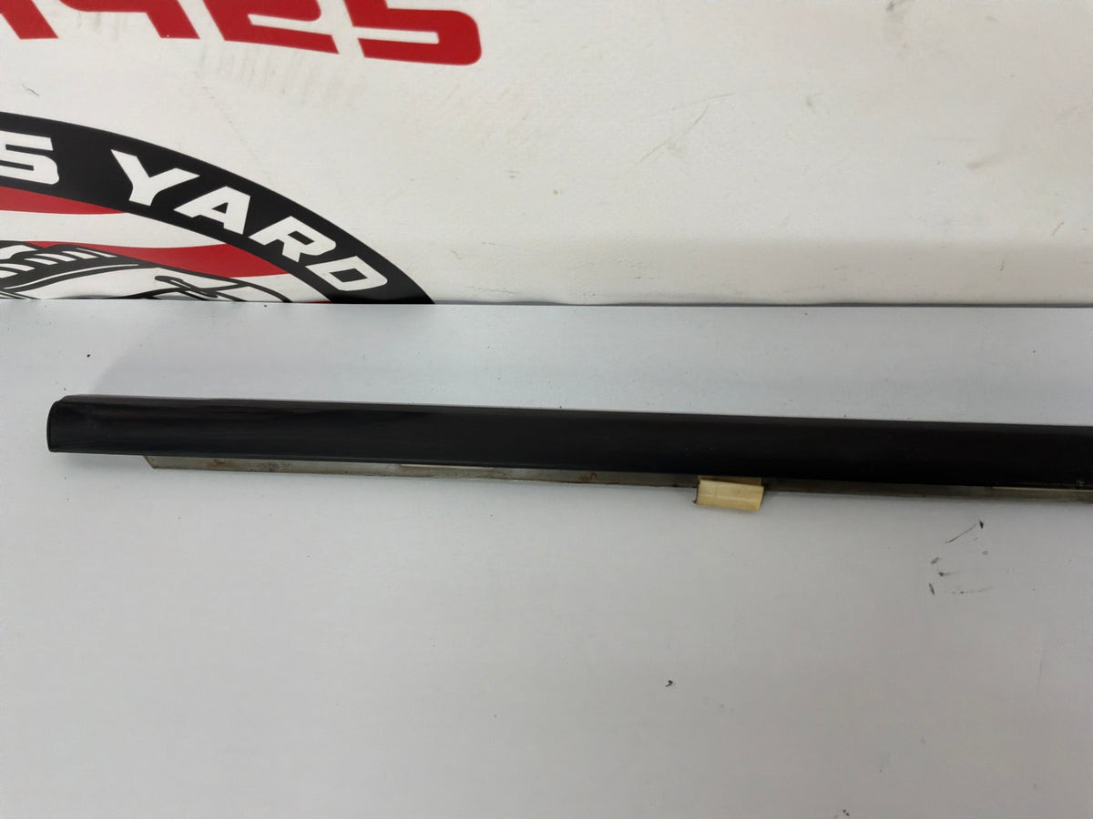 2006 Pontiac GTO RH Passenger Door Window Belt Molding Weather Strip Trim OEM