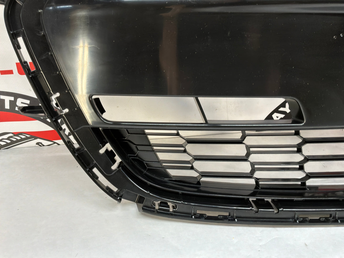 2016-2017 Chevy SS Sedan Holden VF Series 2 Front Lower Grille Bumper Honeycomb Insert NEW OEM