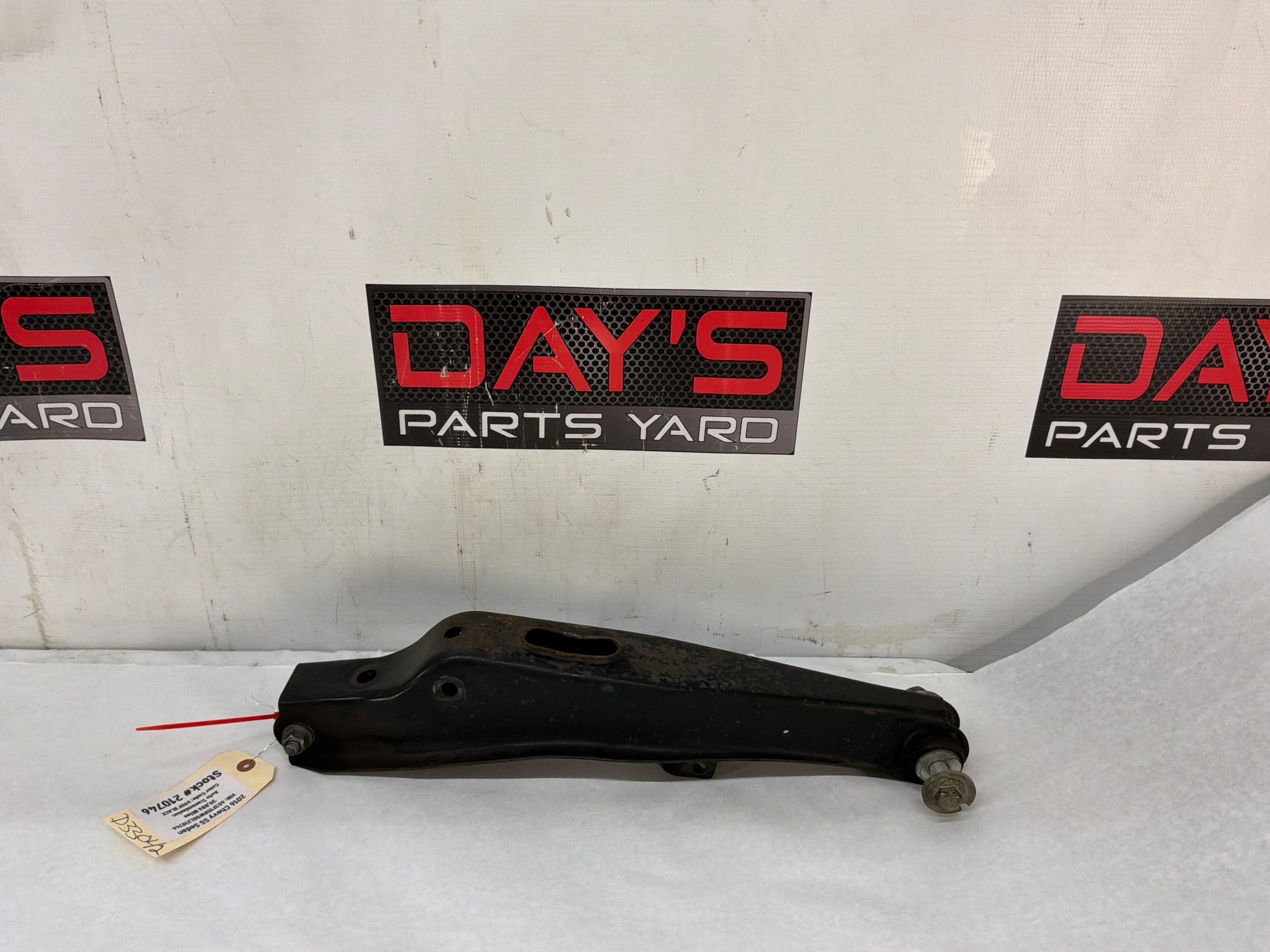 Control arm - Day's Parts Yard