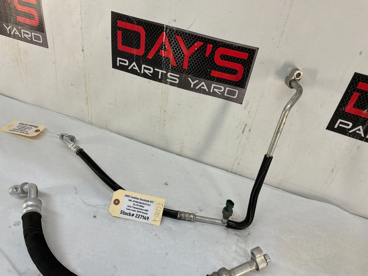 2002 Cadillac Escalade EXT A/C Refrigerant Discharge Suction Hose OEM
