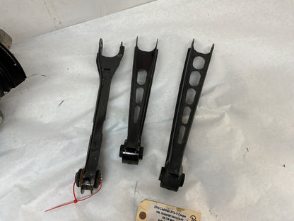 2016 Cadillac ATS-V RH Passenger Rear Suspension Spindle Control Trailing Arms Links Rod  Set OEM