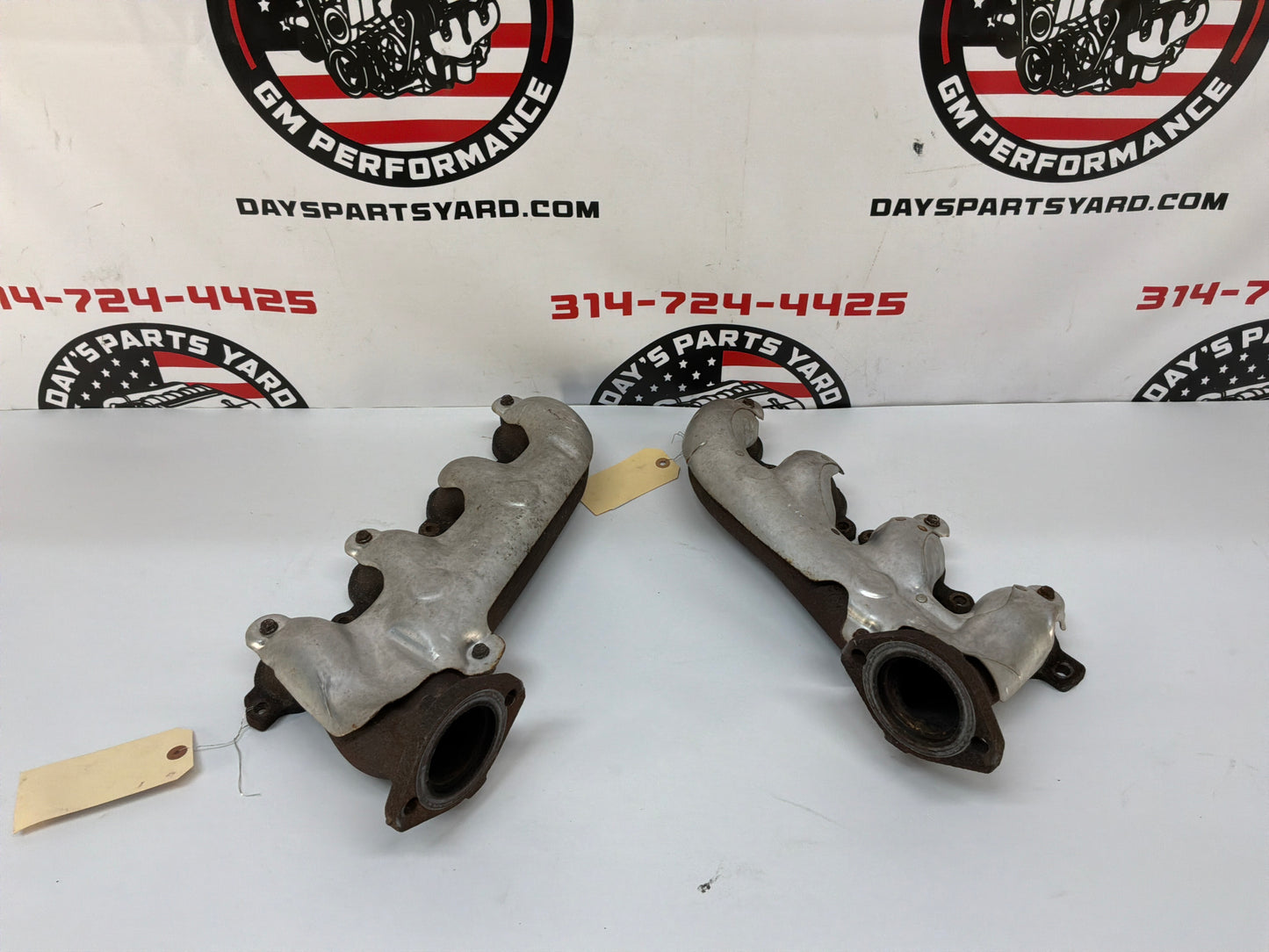 2008 Pontiac G8 GT RH & LH Factory Exhaust Manifold OEM