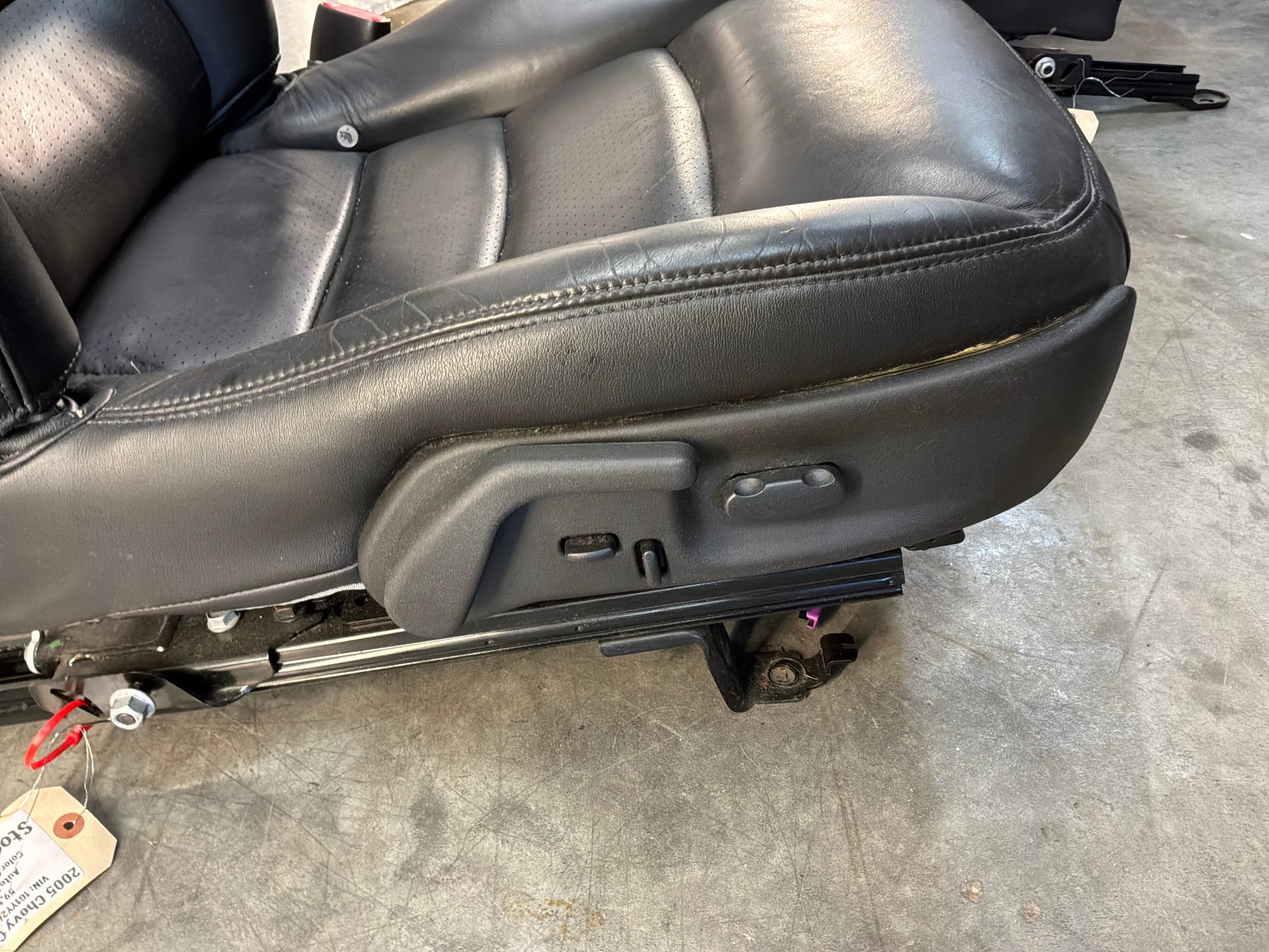 Front seats - Day's Parts Yard
