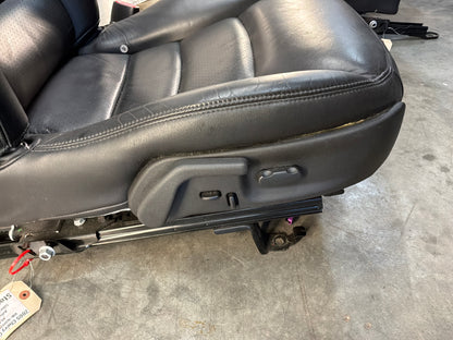 Front seats - Day's Parts Yard