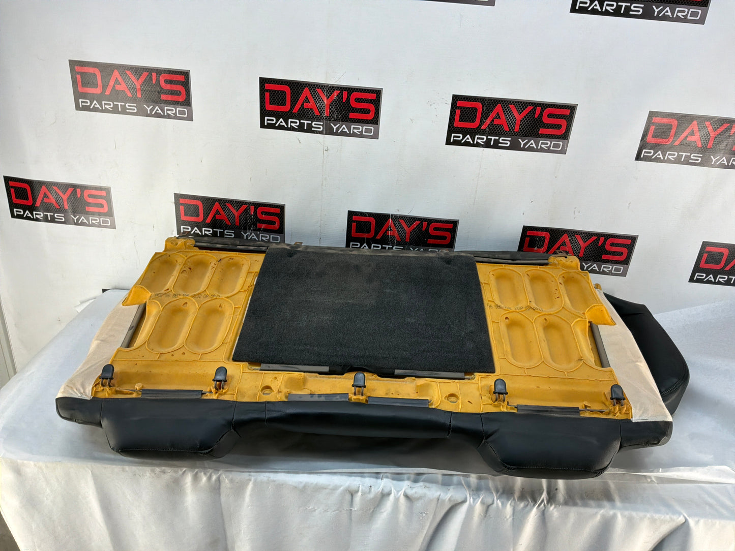 Seats - Day's Parts Yard
