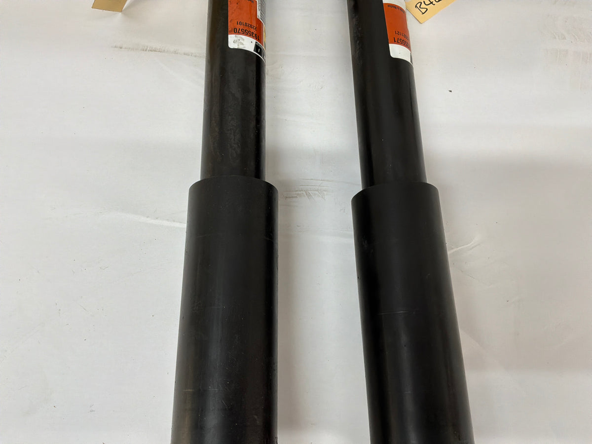 2009 Cadillac CTS-V RH & LH Rear Shock Absorber Assembly OEM