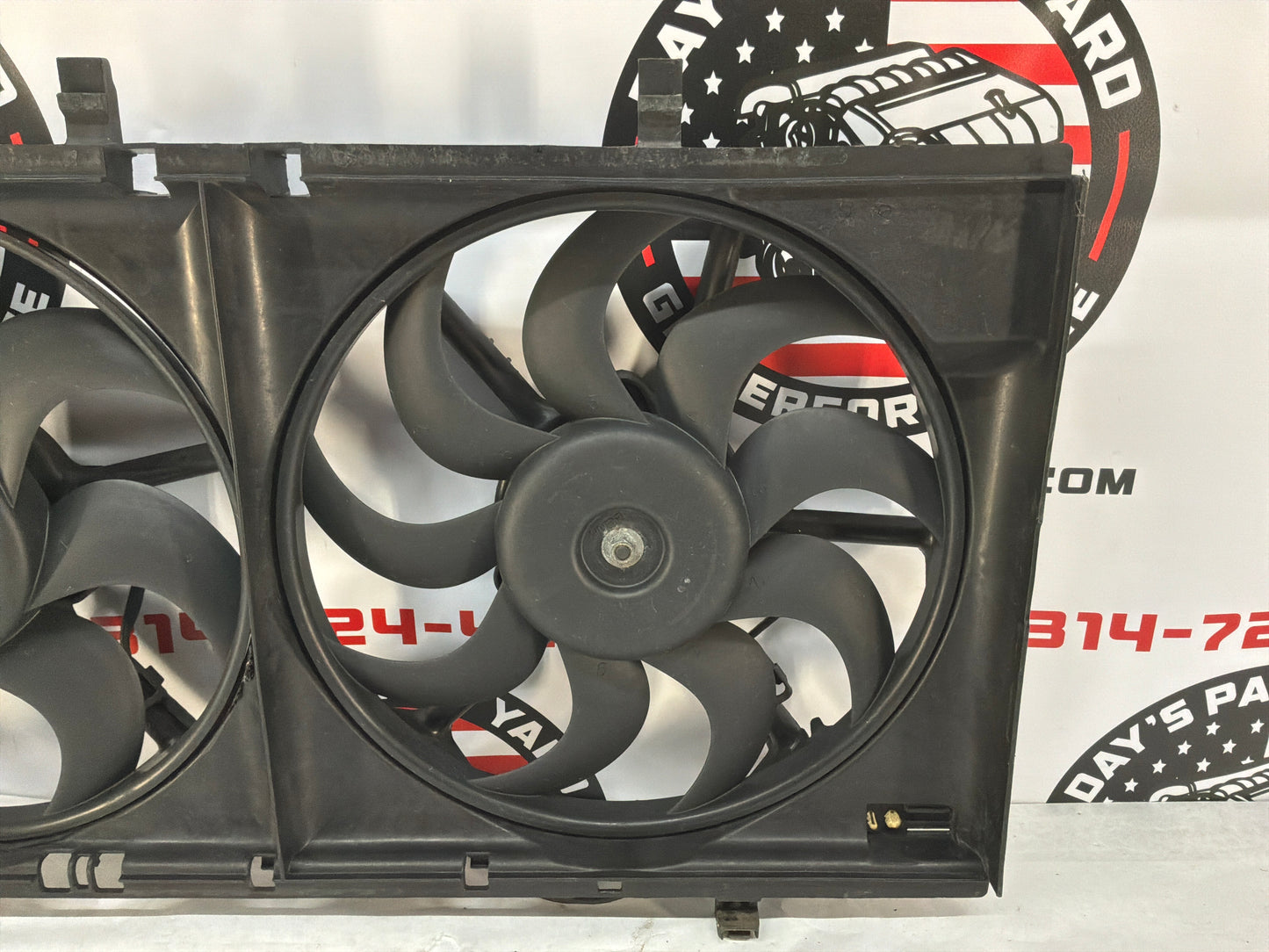 2011 Chevy Caprice PPV Radiator Duel Dual Electric Radiator Cooling Fans OEM