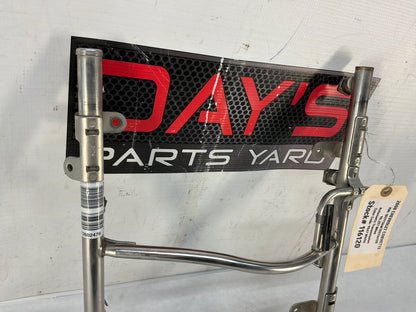 2008 Chevy C6 Corvette Fuel Injection Rail  OEM - Day's Parts Yard