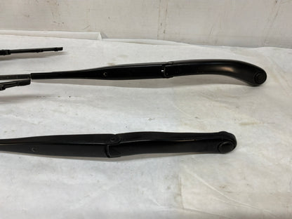 2004 Pontiac GTO RH & LH Windshield Wiper Arms OEM