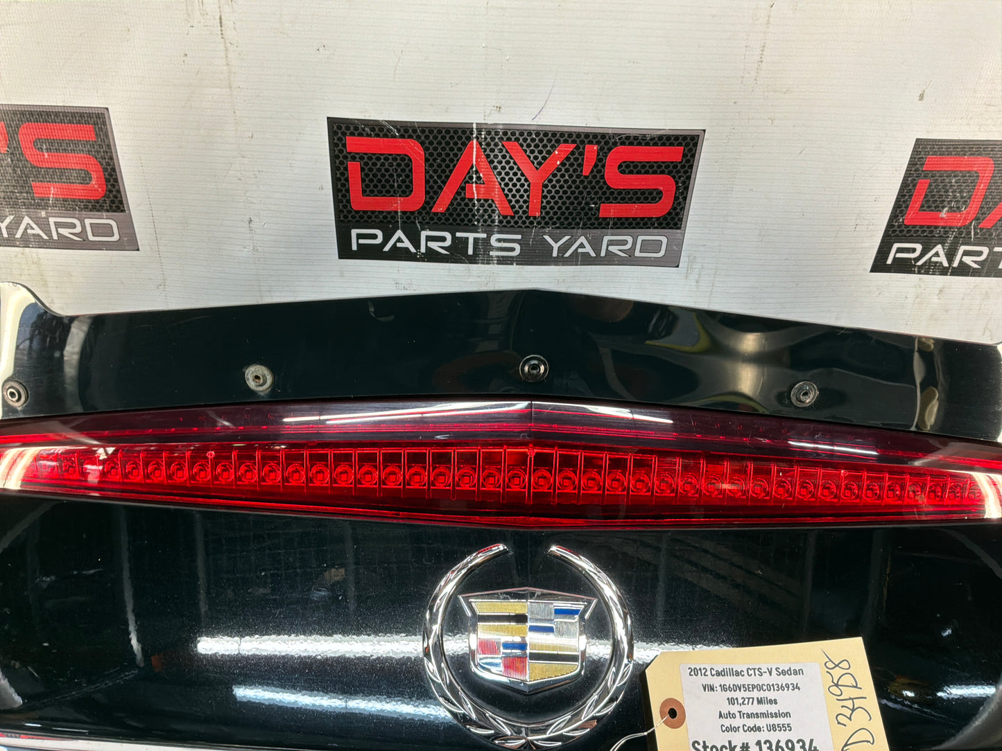 Trunk lid - Day's Parts Yard