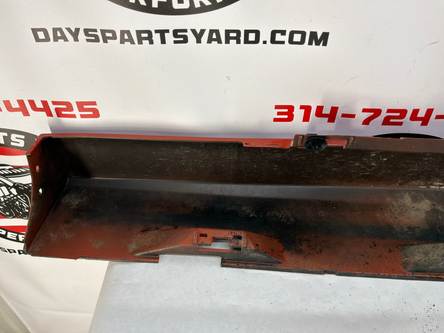 2008 Pontiac G8 Base RH Passenger Rocker Molding Side Skirt Panel Trim Orange OEM
