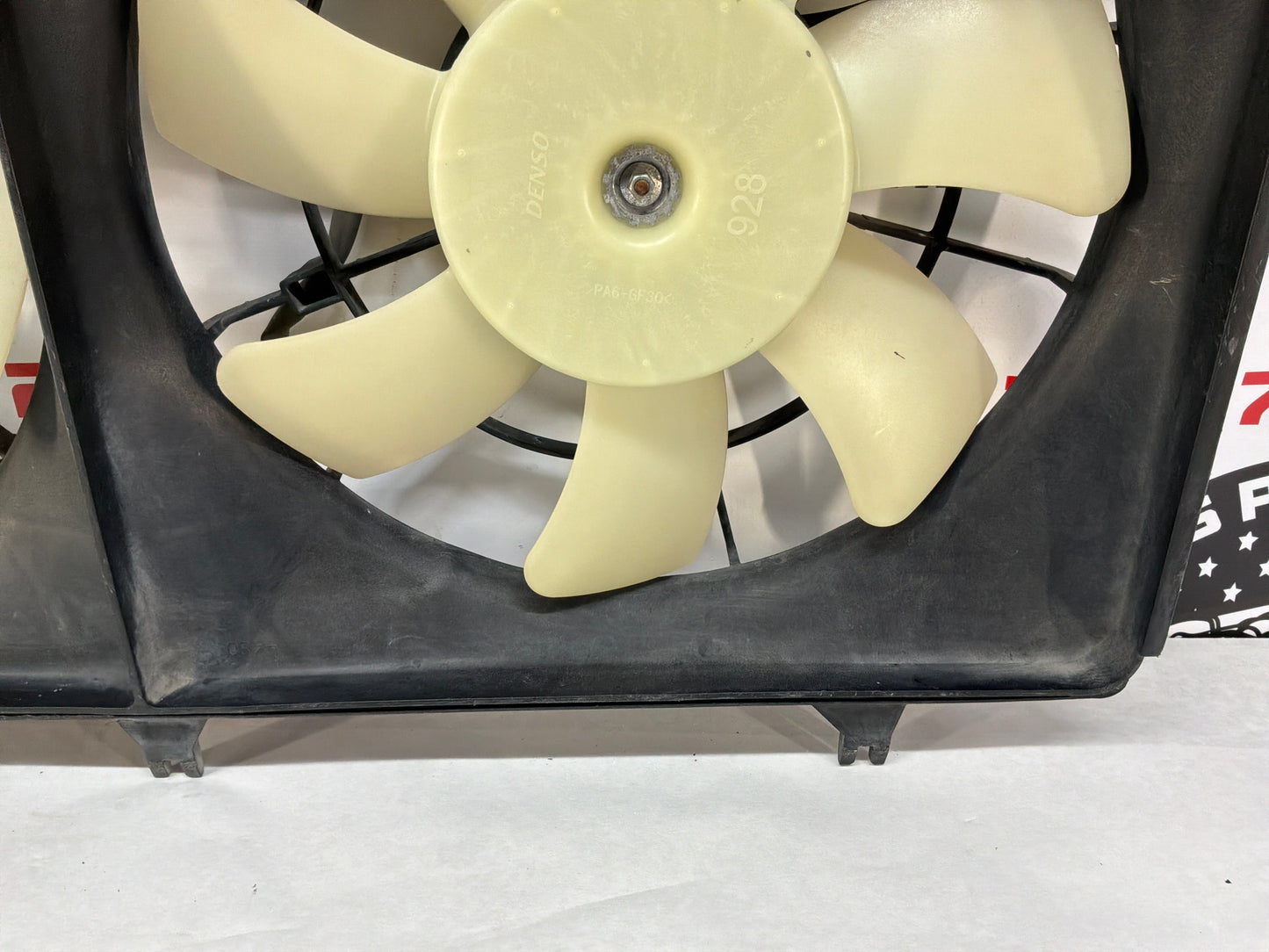 2014 Chevy Camaro SS Dual Radiator Cooling Fans Assembly OEM