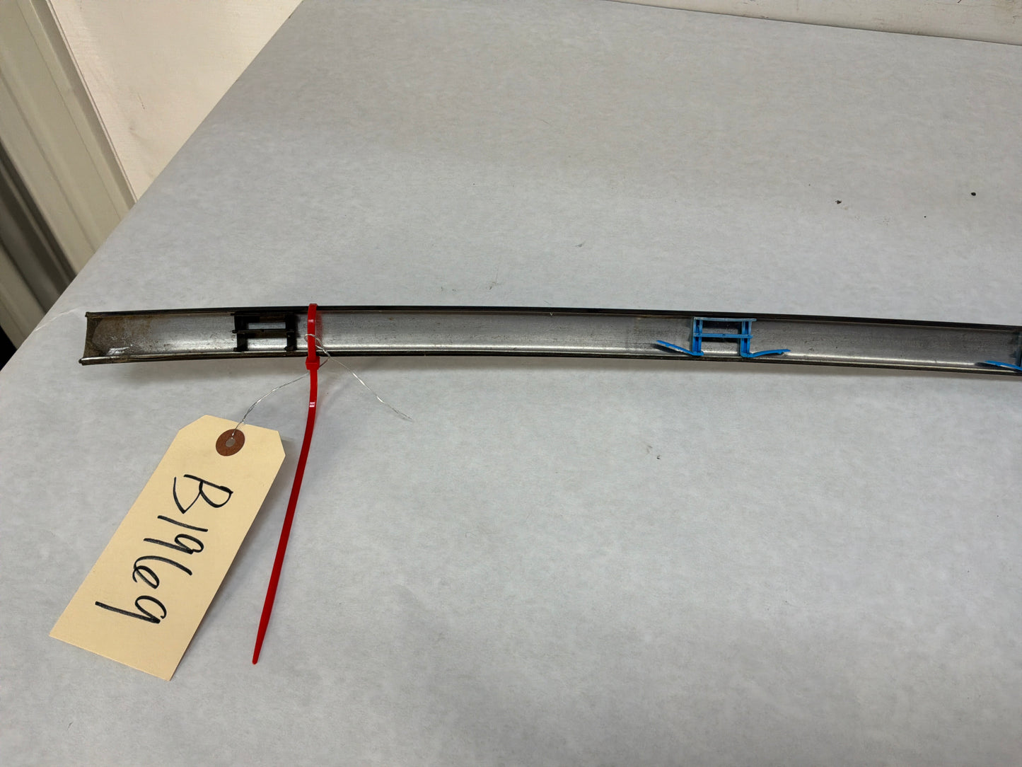 2006 Pontiac GTO RH Passenger Roof Panel Joint Finish Trim Molding OEM