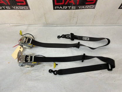 Front seatbelts - Day's Parts Yard