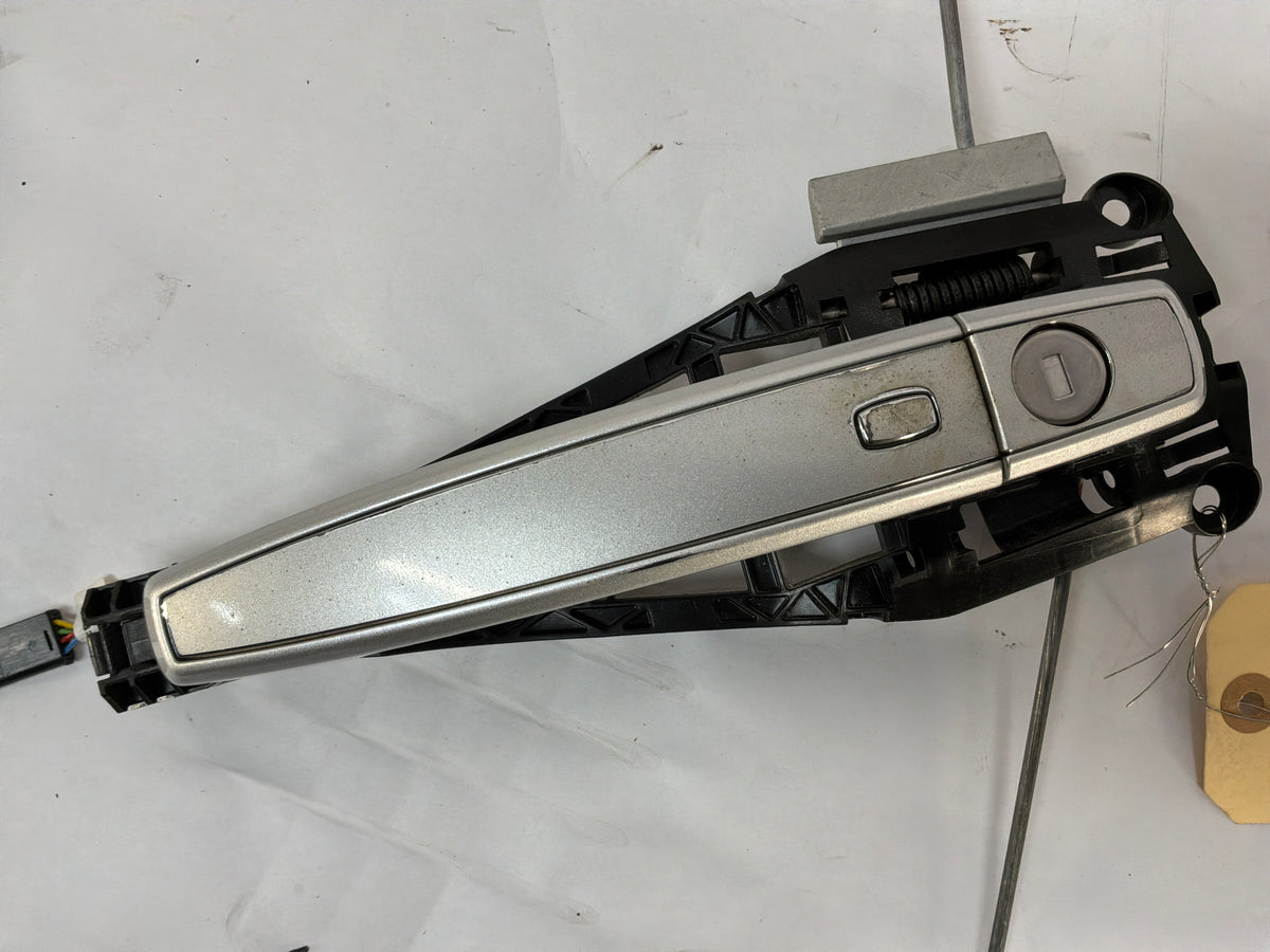 2017 Chevy SS Sedan LH Driver Exterior Front Door Handle Silver OEM