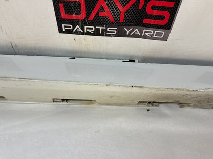2008 Pontiac G8 GT RH Passenger Rocker Molding Side Skirt Panel Trim White OEM