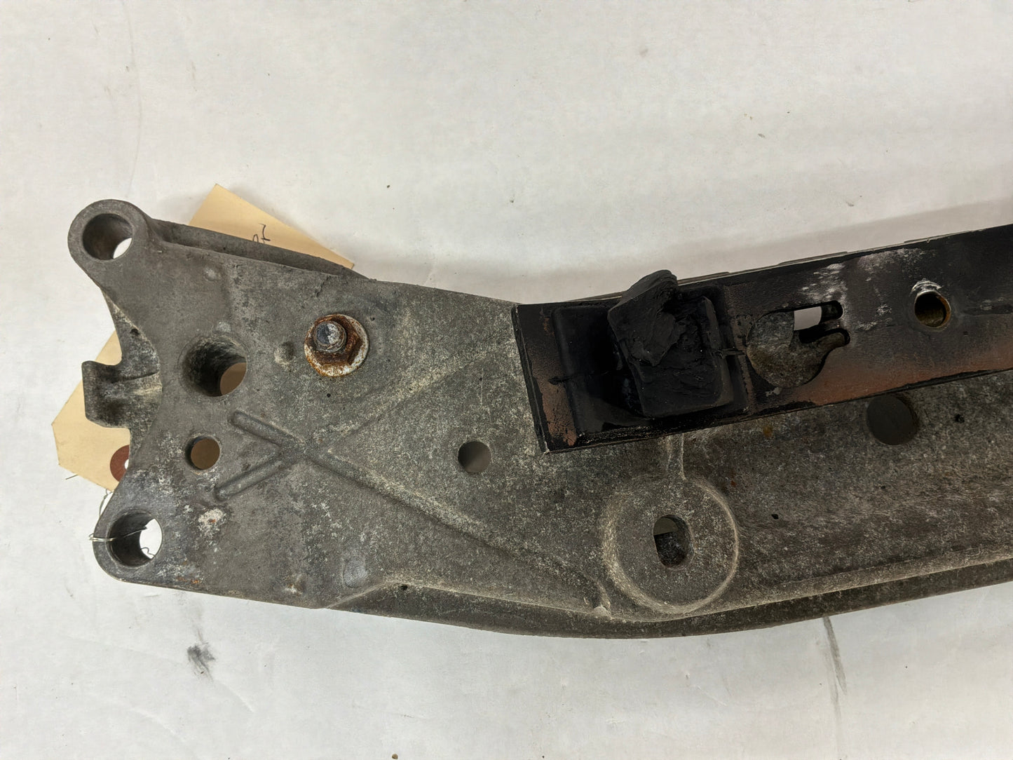 2016 Chevy Caprice PPV 6L80E Automatic Transmission Crossmember Mount Support OEM