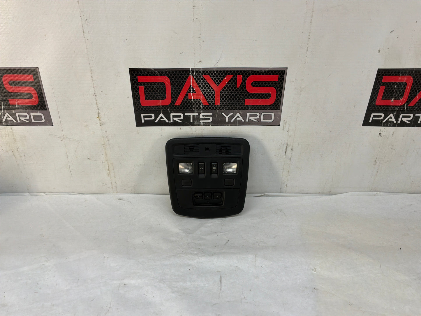 2011 Cadillac CTS-V Coupe Over Head Overhead Roof Console Dome Light OEM