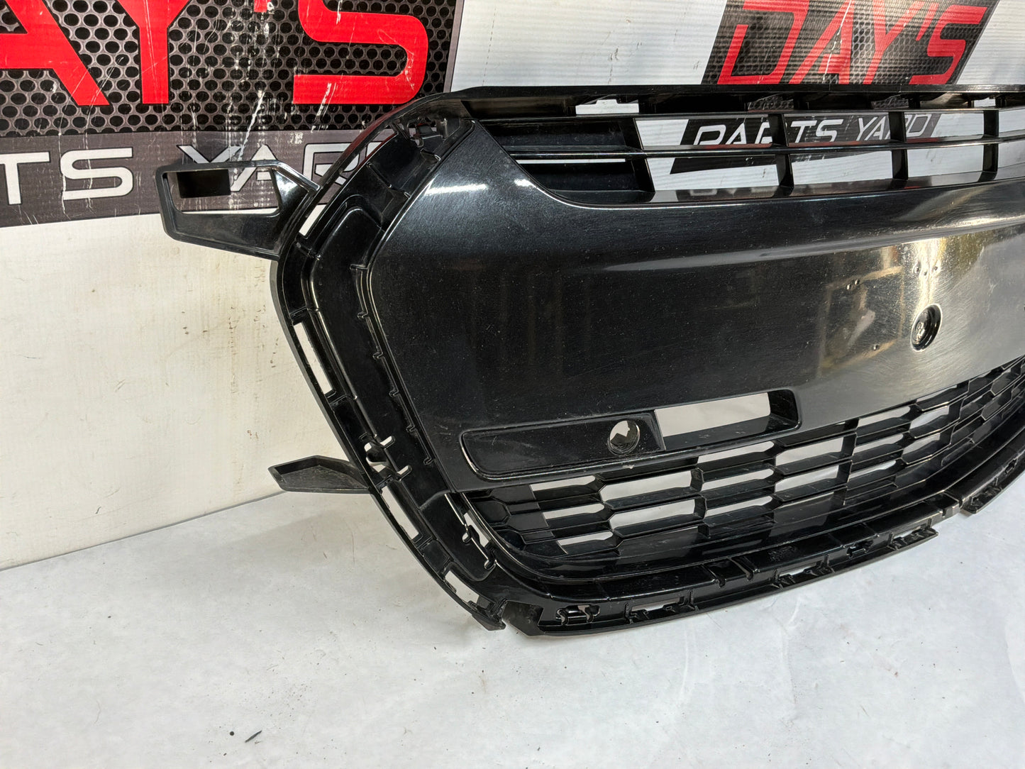 2017 Chevy SS Sedan Front Bumper Lower Grille OEM
