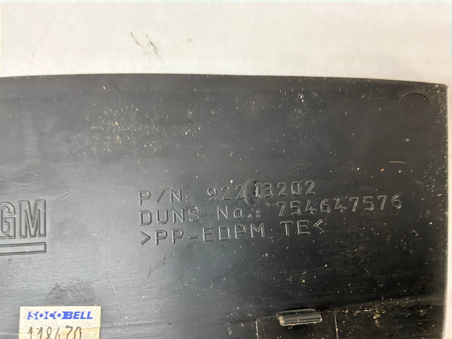 2009 Pontiac G8 GT Center Dash Radio Bezel Trim Molding Panel Speaker Grille OEM - Day's Parts Yard