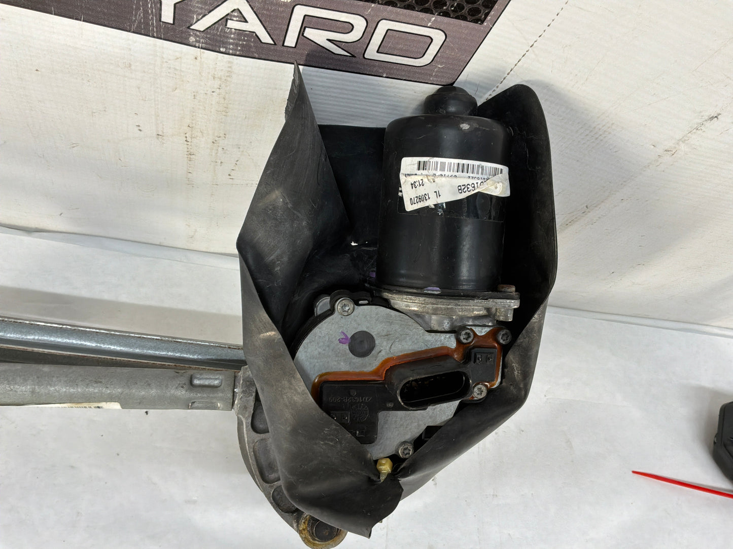 Windshield wiper arm - Day's Parts Yard