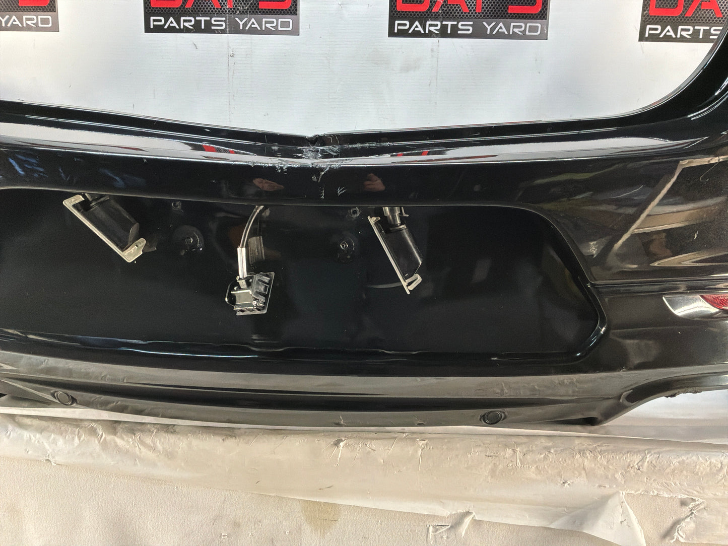 Rear bumper - Day's Parts Yard