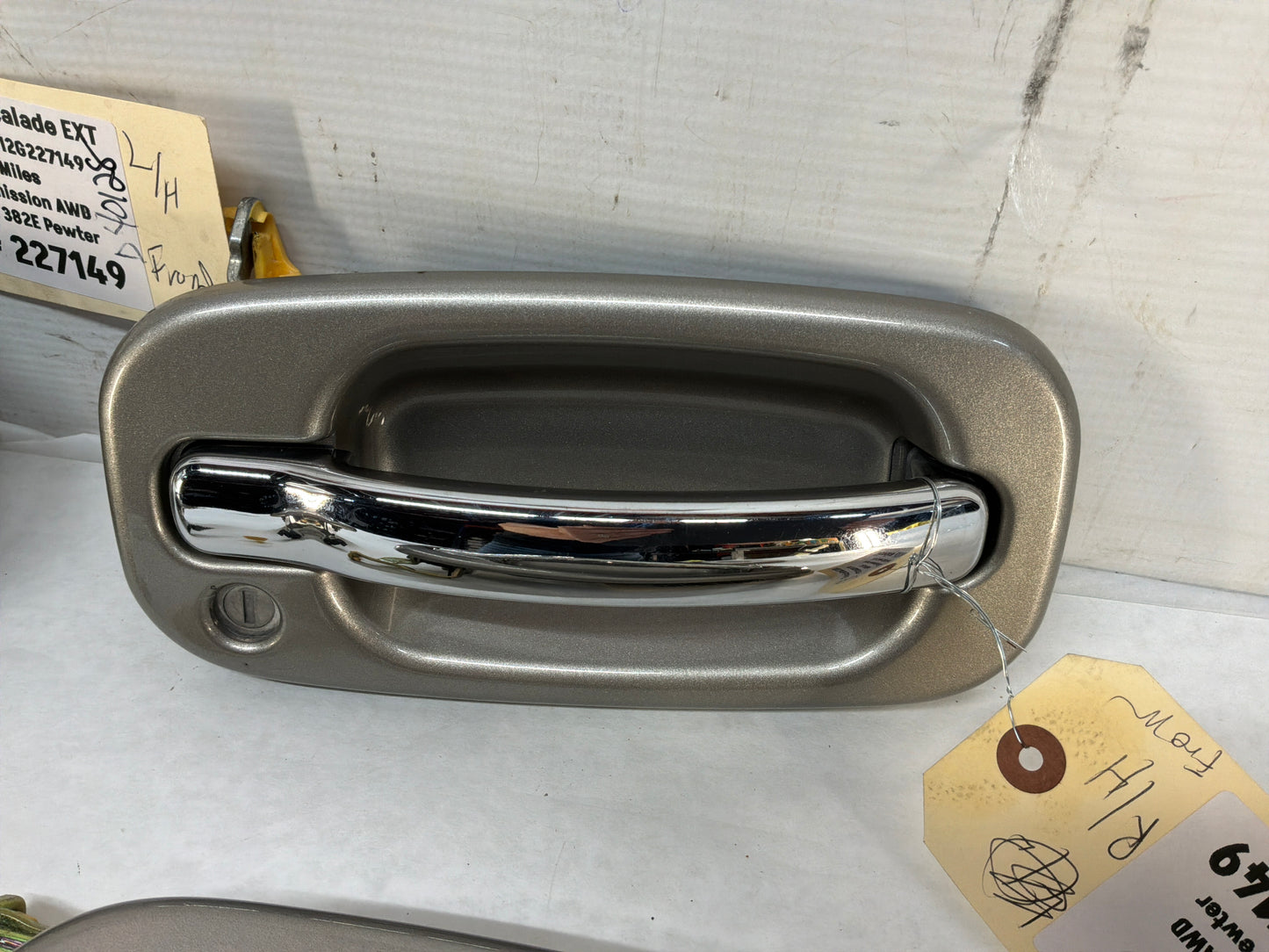2002 Cadillac Escalade EXT Full Set Exterior Door Handle OEM