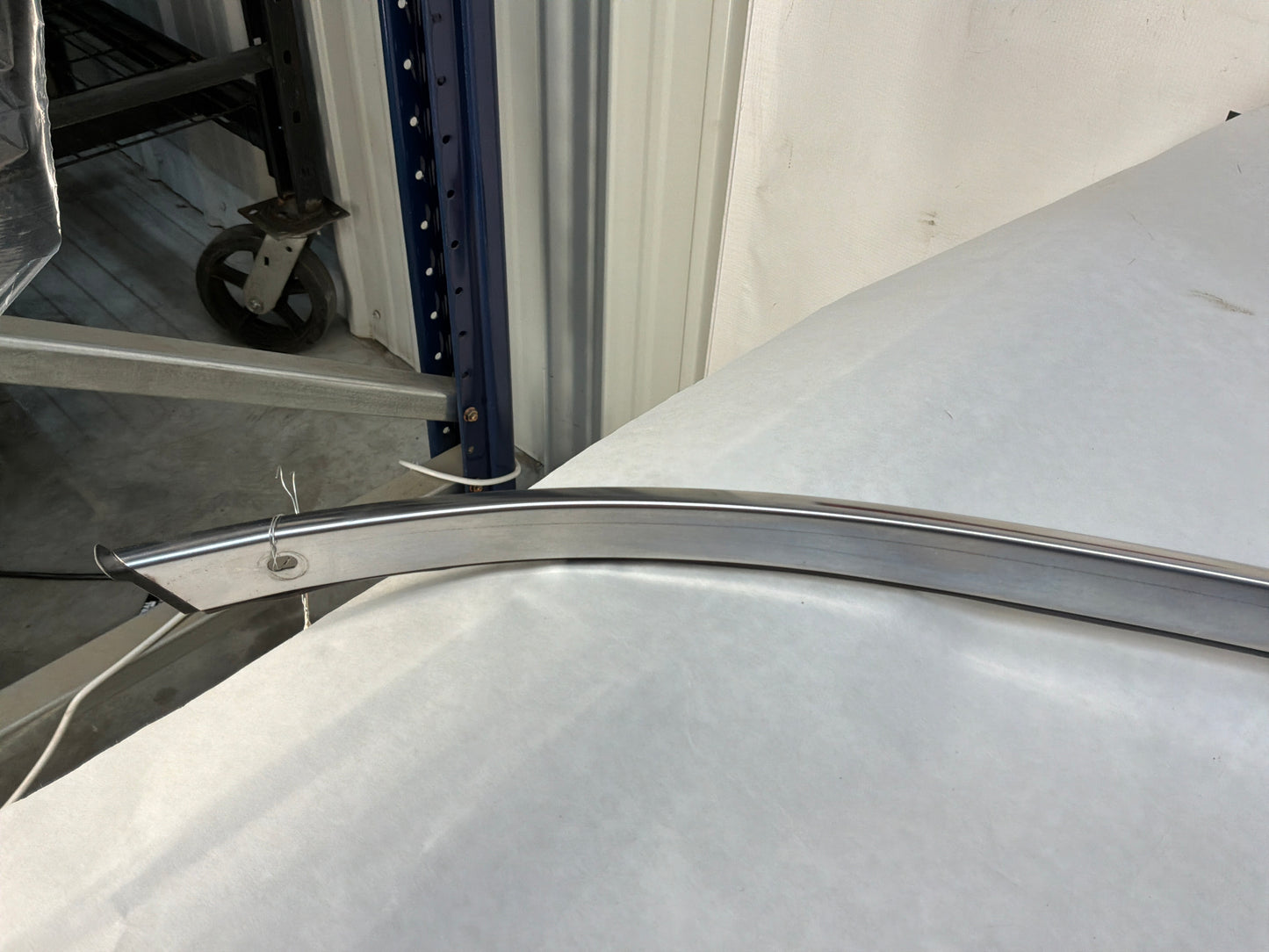 Lh roof top trim - Day's Parts Yard