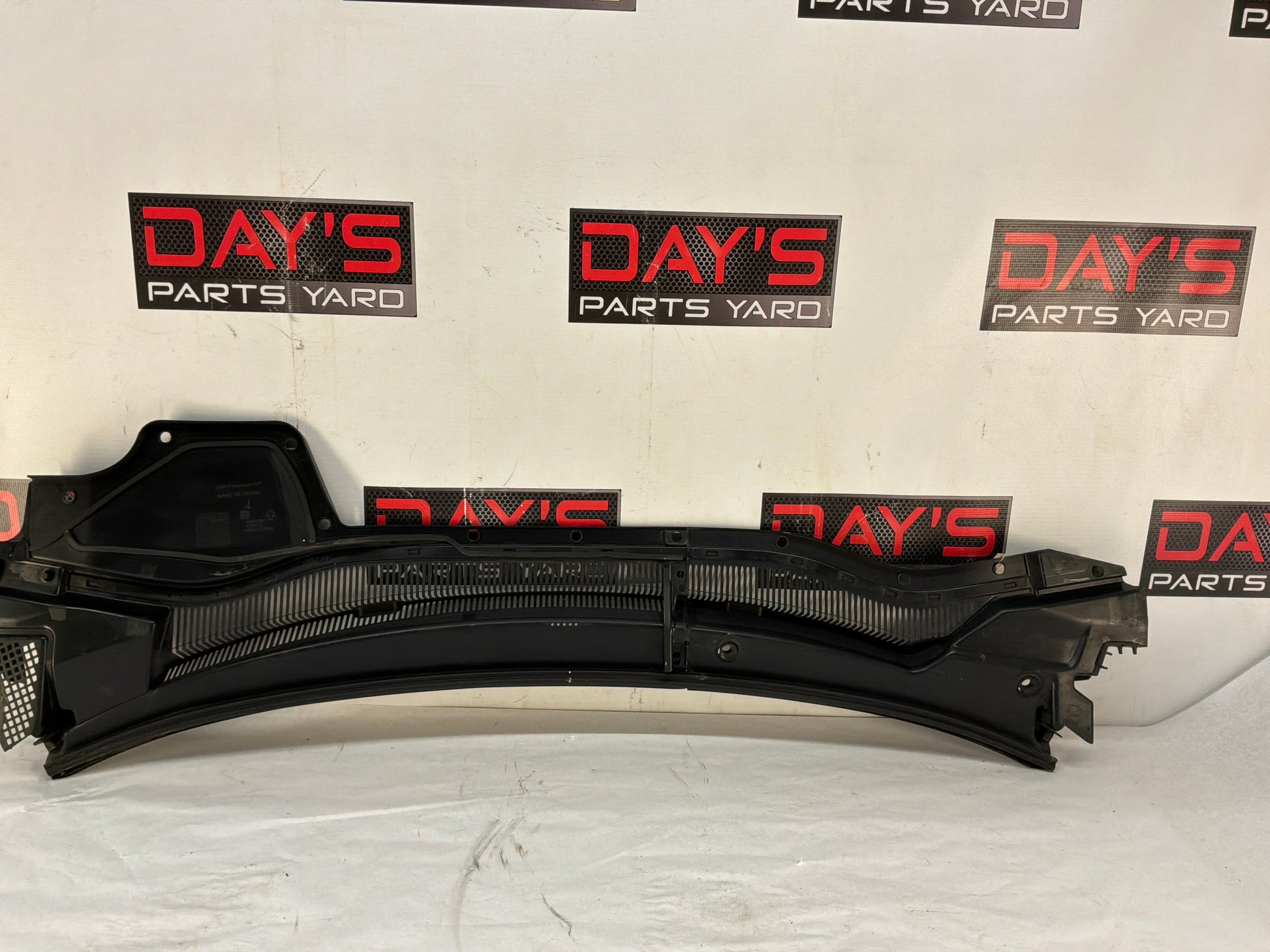 Cowl - Day's Parts Yard