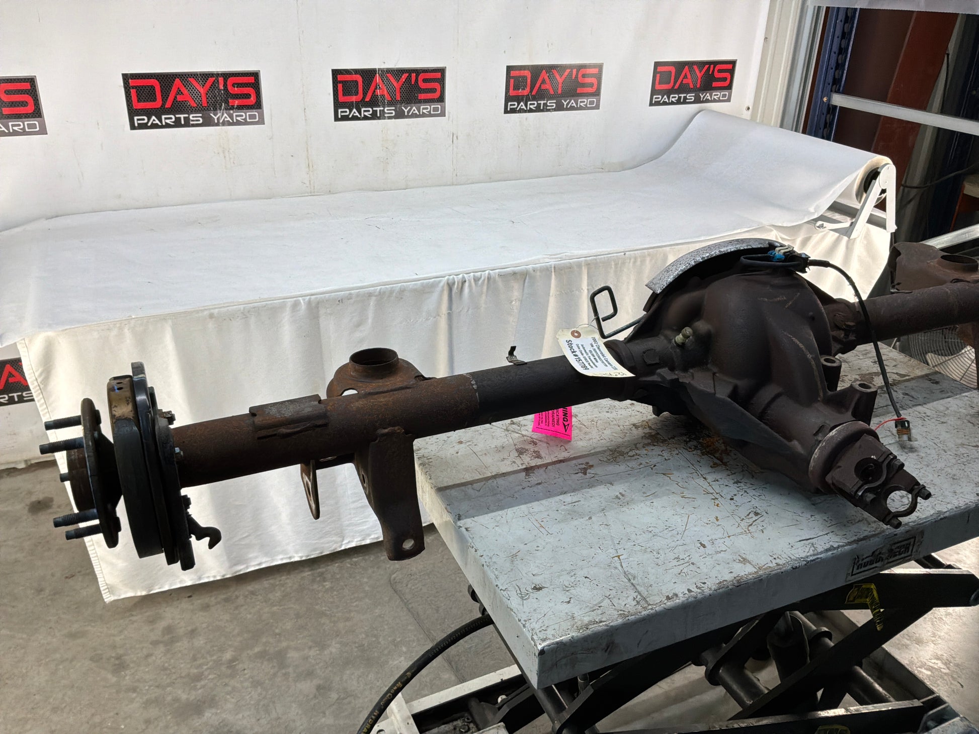Rear differential - Day's Parts Yard