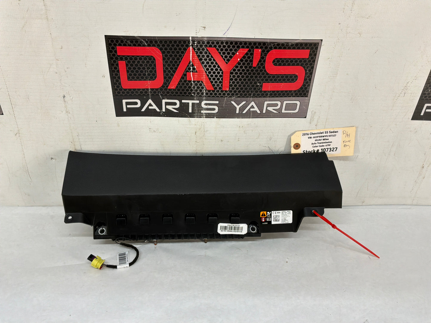 Lh knee airbag - Day's Parts Yard