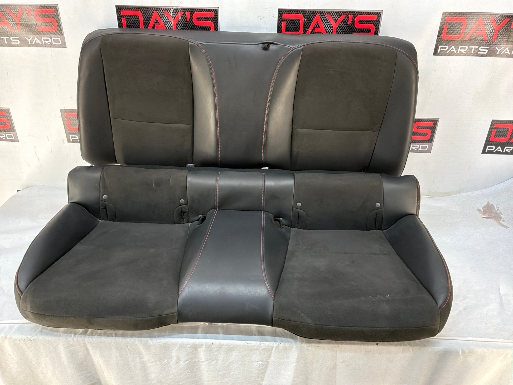 Rear seats - Day's Parts Yard
