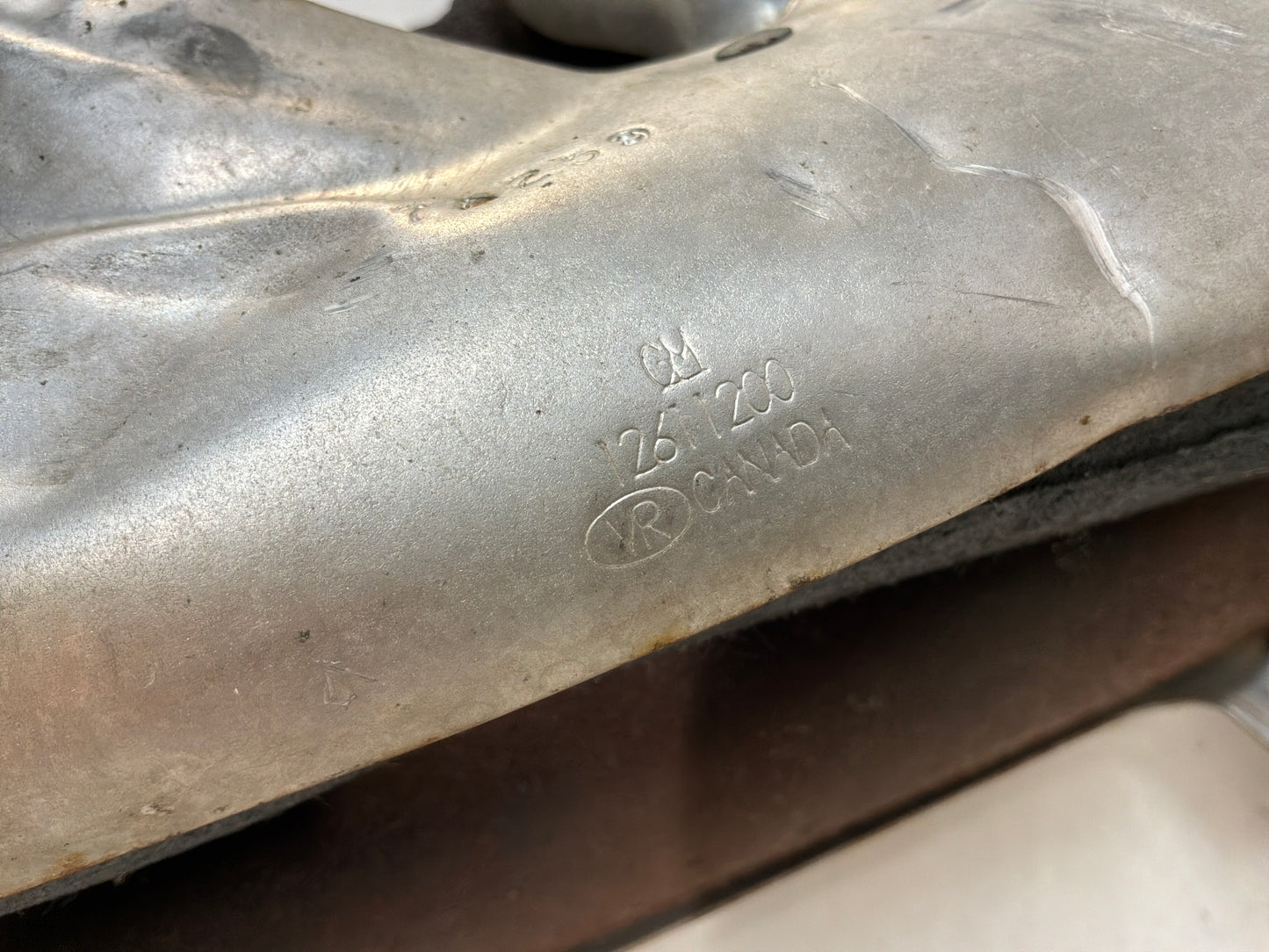 Exhaust manifold - Day's Parts Yard