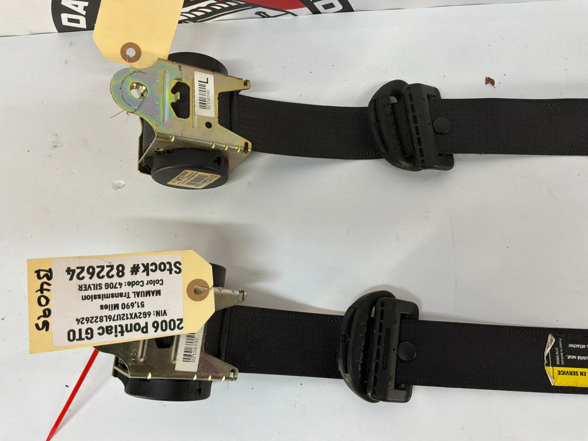 2006 Pontiac GTO LH & RH Front Seat Belts Retractors OEM