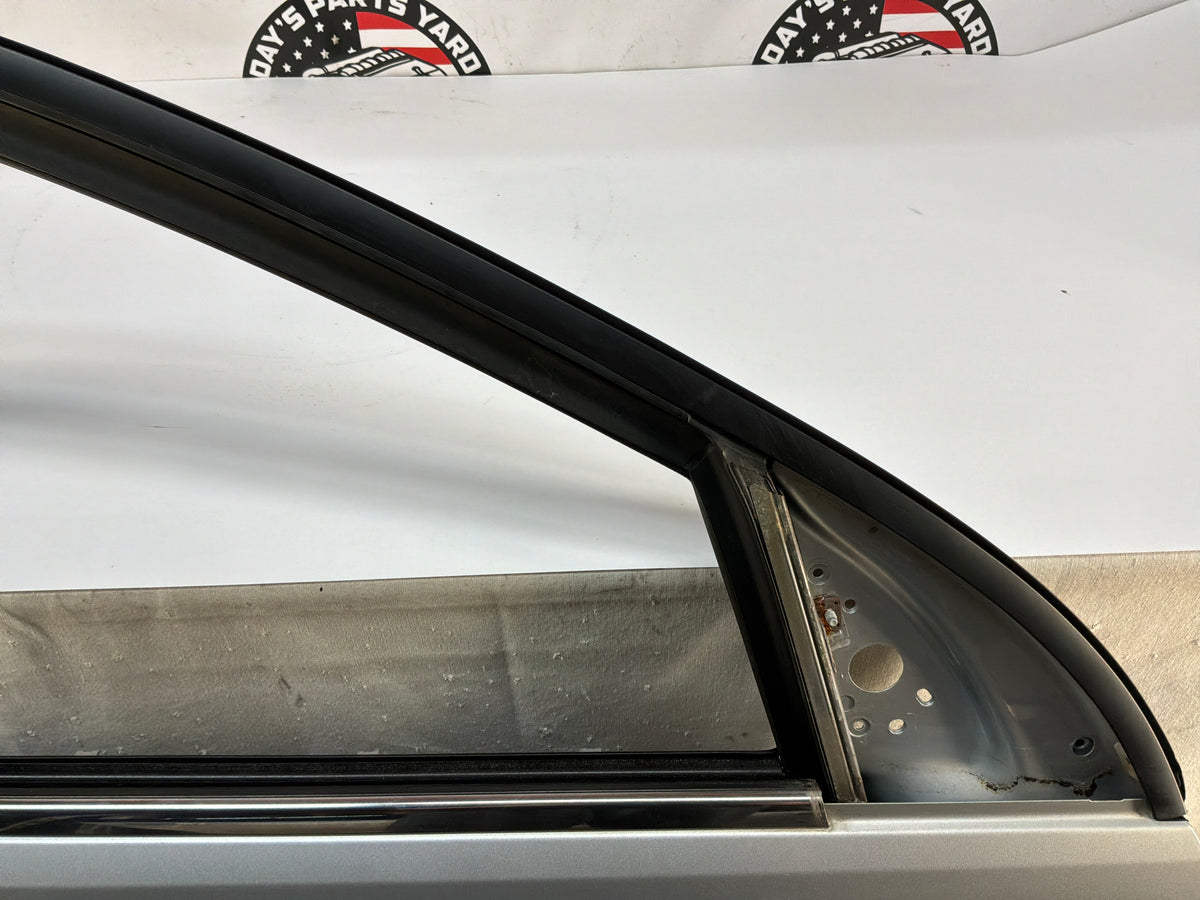 2017 Chevrolet SS Sedan RH Passenger Front Exterior Door Silver OEM