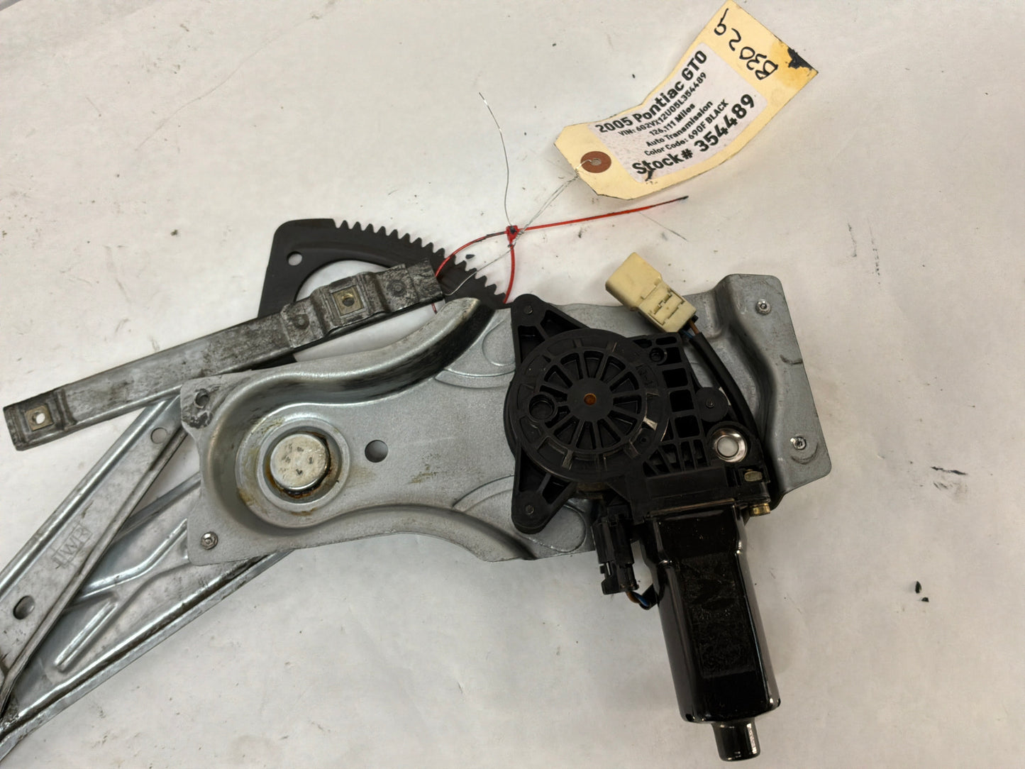2005 Pontiac GTO RH Passenger Front Window Regulator Motor OEM