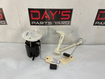 2008 Pontiac G8 GT Gas Fuel Pump Level Sending Unit Assembly OEM