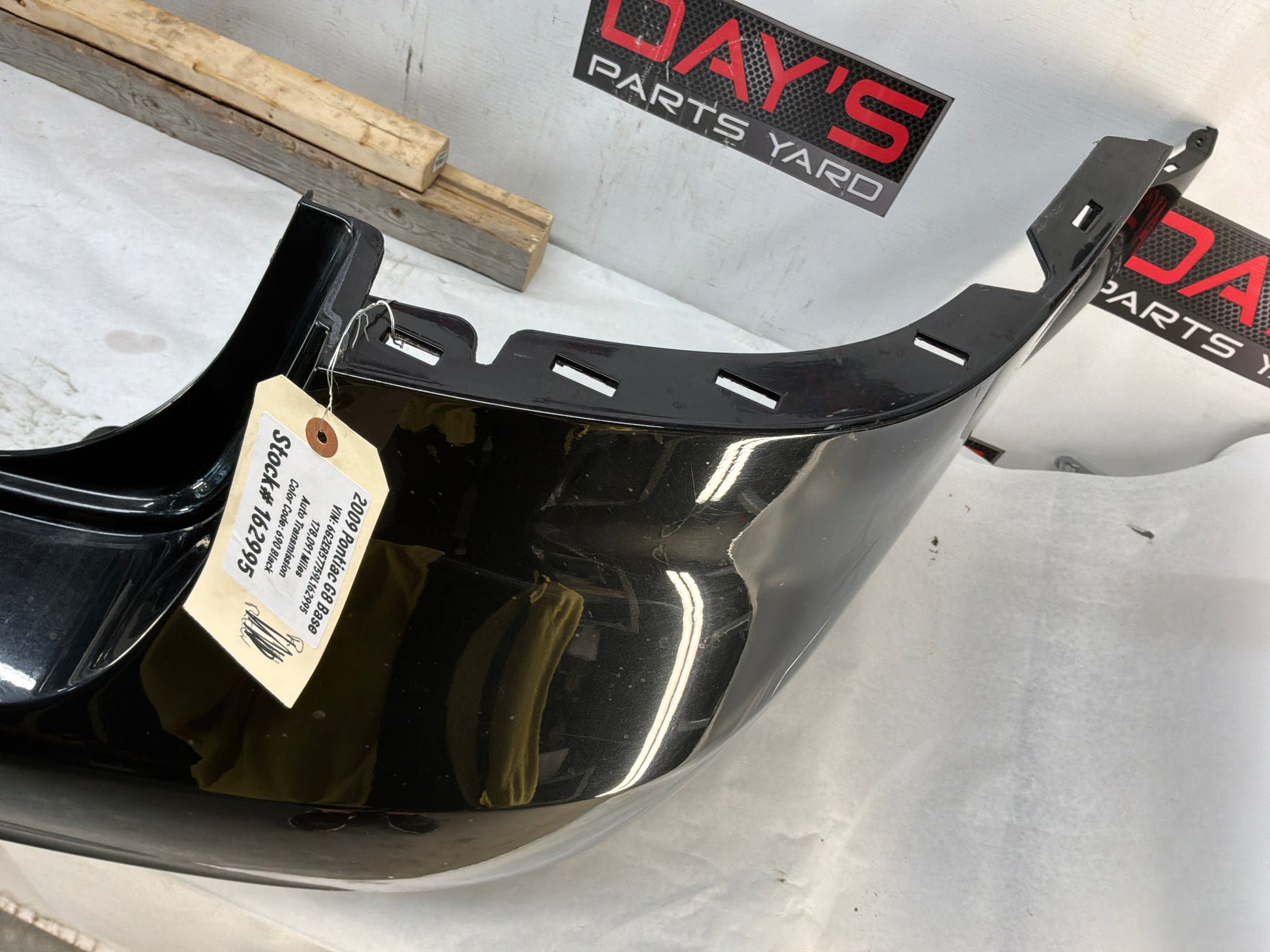 Rear bumper - Day's Parts Yard