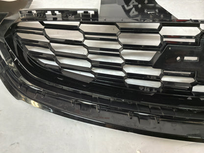 2017 Chevy SS Sedan Front Bumper Upper Grille OEM