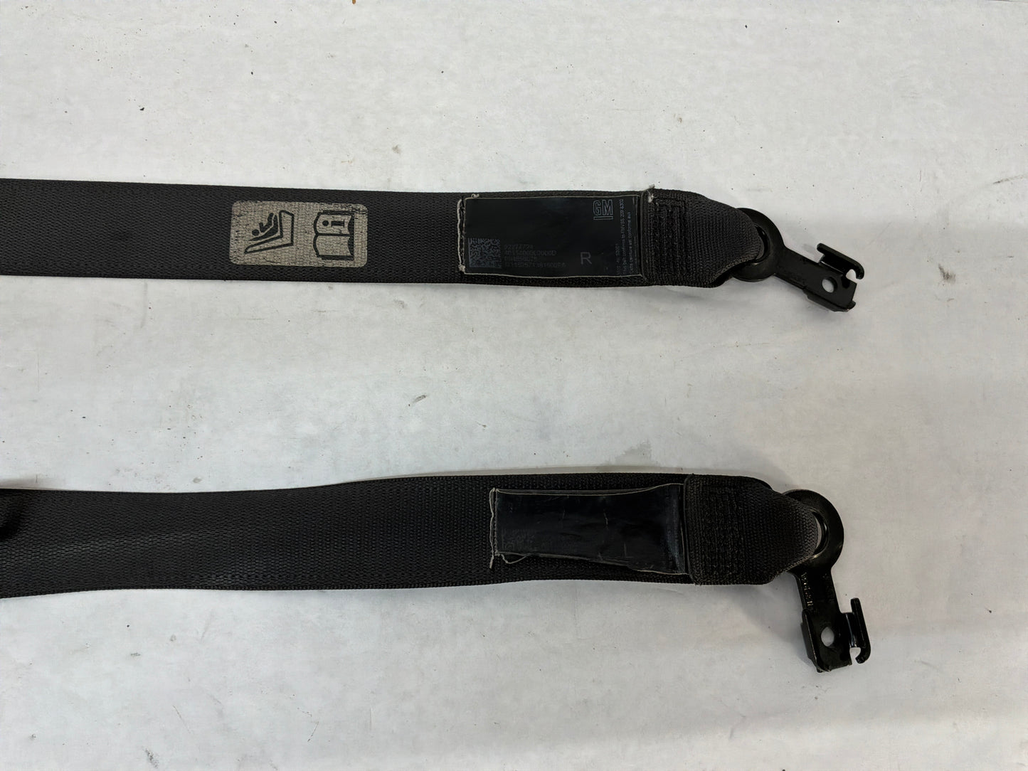 2016 Chevy Caprice PPV RH & LH Front Seat Belt Seatbelt Retractors OEM