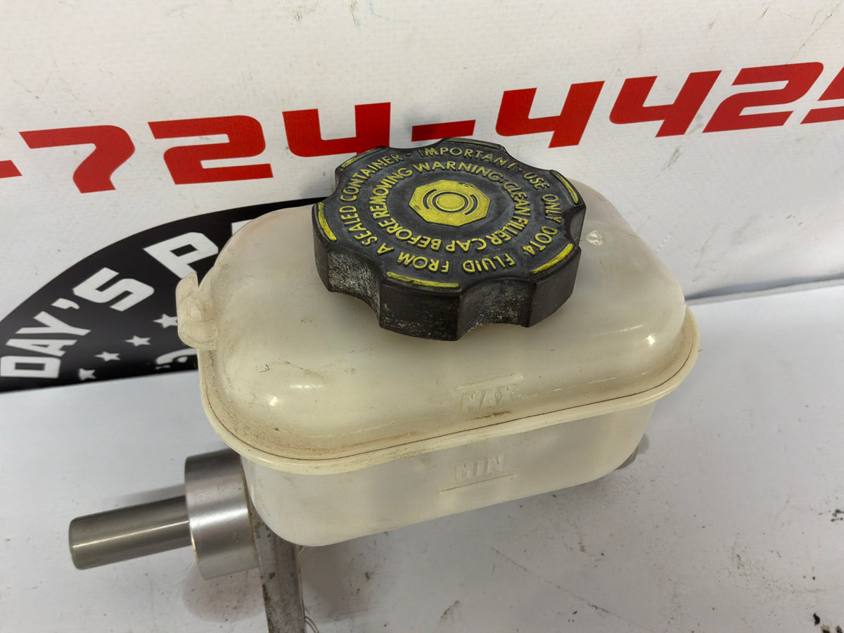 2006 Pontiac GTO Master Cylinder Reservoir OEM