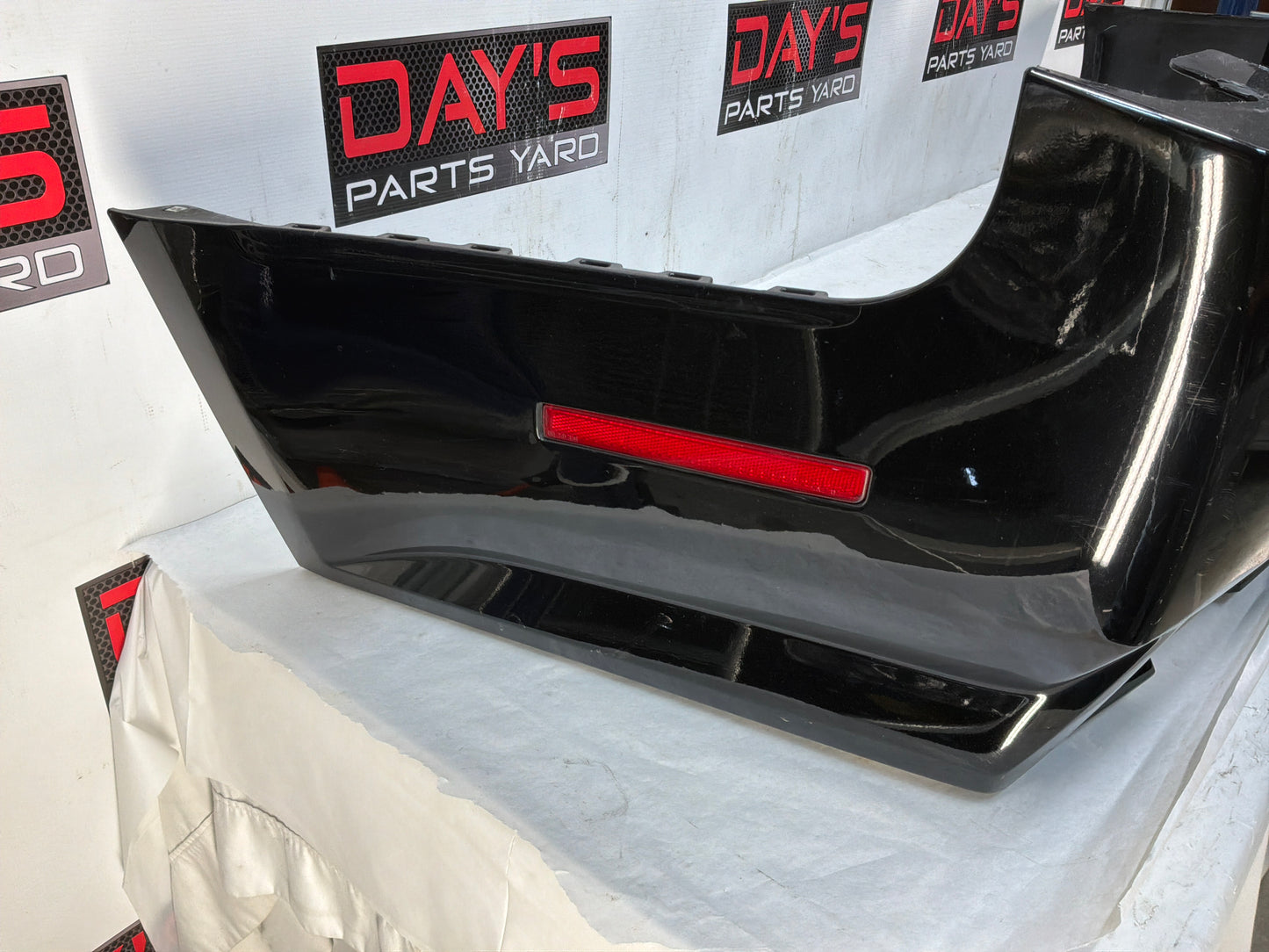 Rear bumper - Day's Parts Yard