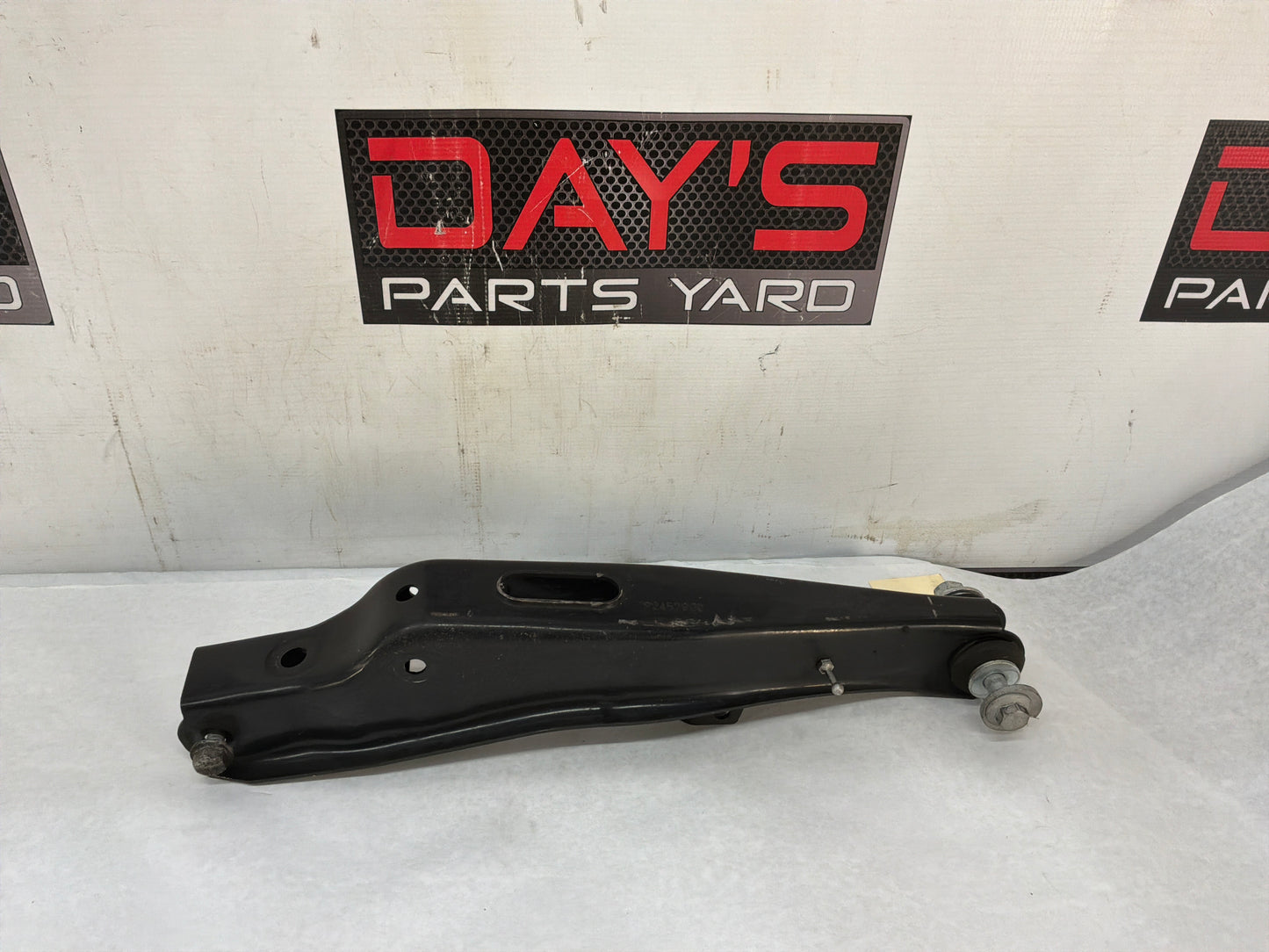 Control arm - Day's Parts Yard
